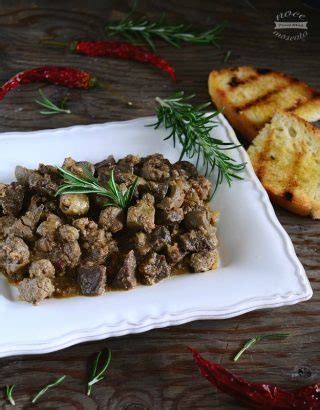 Coratella di agnello con cipolle
