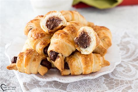 Cornetti di Pasta Sfoglia con Nutella