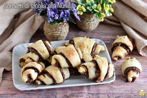 Cornetti di sfoglia alla nutella