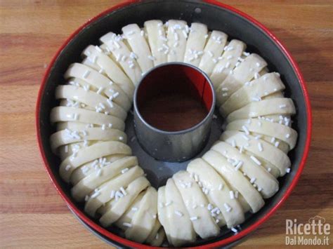 Corona di pan brioche pronta