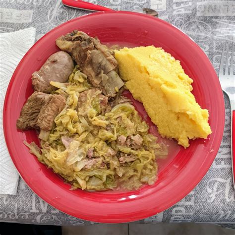Costine con verza e polenta