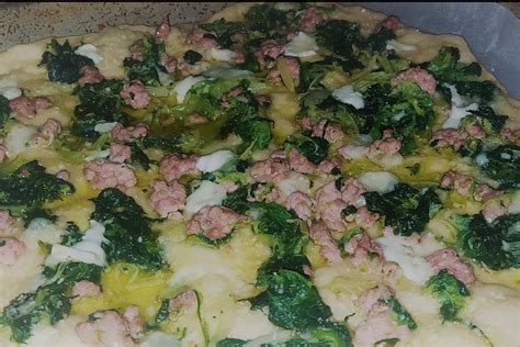 Cottura Pizza di Scarola e Salsiccia