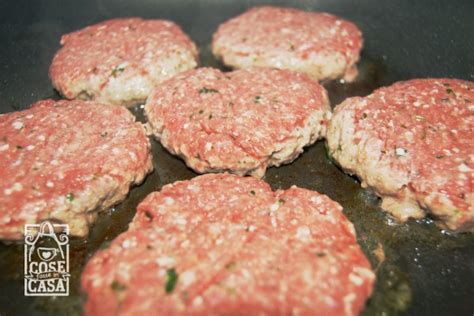 Cottura hamburger alla piastra