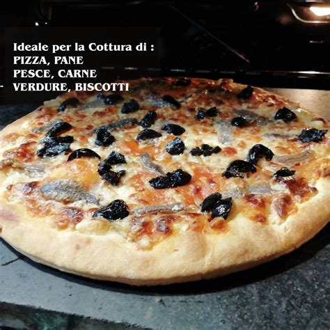 Cottura pizza su pietra lavica