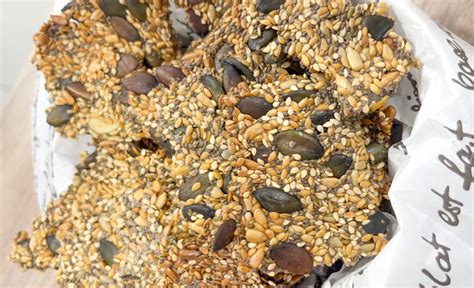 Crackers fatti in casa con semi