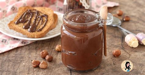 Crema di Nocciole Fatta in Casa