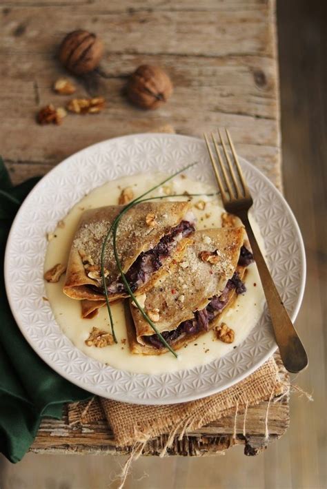 Crepes con Radicchio, Taleggio e Noci