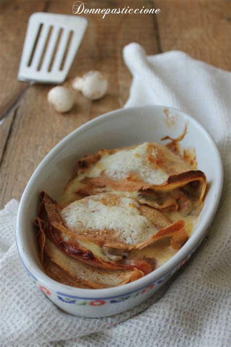 Crepes con funghi e mortadella