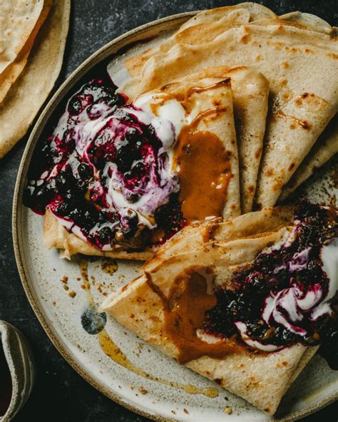 Crepes con yogurt e mirtilli