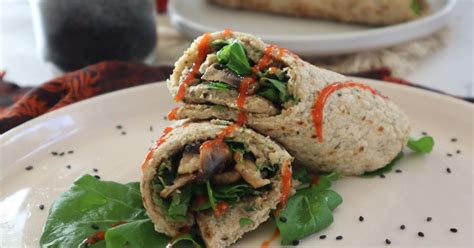 Crepes di avena integrale con funghi e hummus di lenticchie