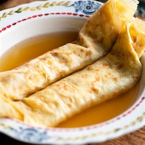 Crespelle in brodo