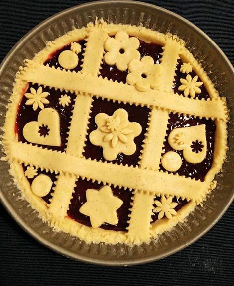 Crostata con decorazione speciale