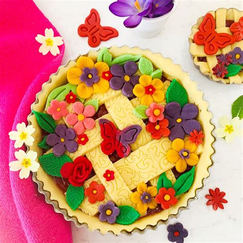 Crostata con decorazioni
