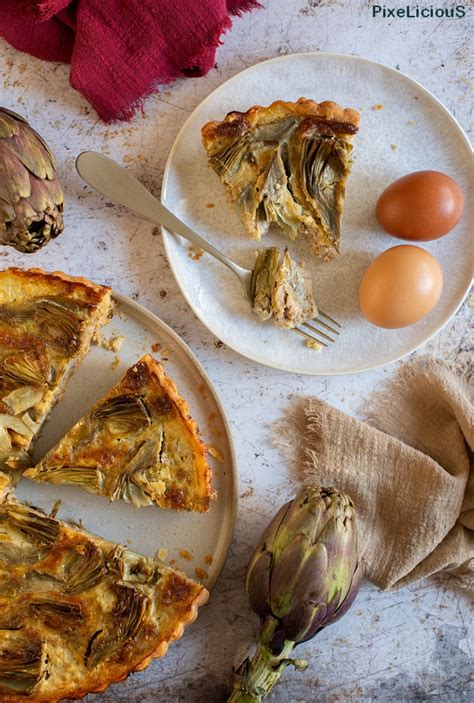 Crostata salata con carciofi, salsiccia e stracchino