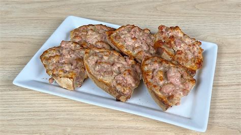 Crostini Toscani Salsiccia e Stracchino
