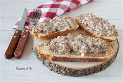Crostini con Salsiccia
