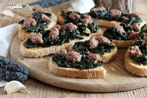 Crostini con cavolo nero e salsiccia