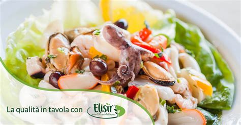 Diverse varianti di insalata di mare