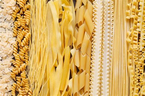 Diversi tipi di noodles