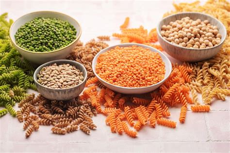 Diversi tipi di pasta di legumi