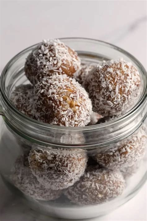 Energy balls alle mandorle e cocco