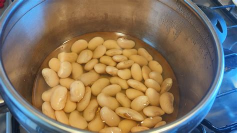 Fagioli e Salsiccia in Pentola a Pressione