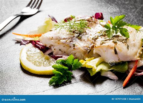 Filetto di Merluzzo Arrostito con Insalata