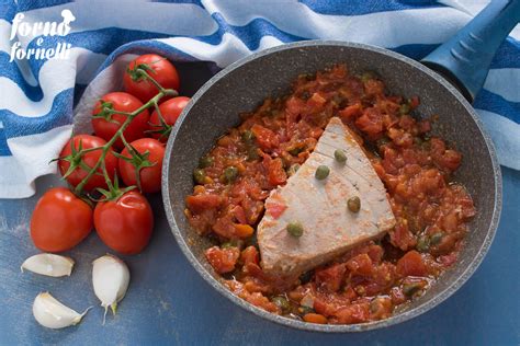 Filetto di tonno in padella con erbe aromatiche