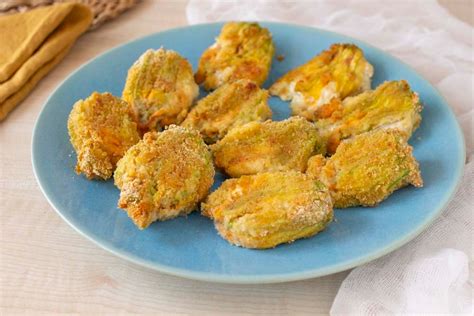 Fiori di zucca ripieni