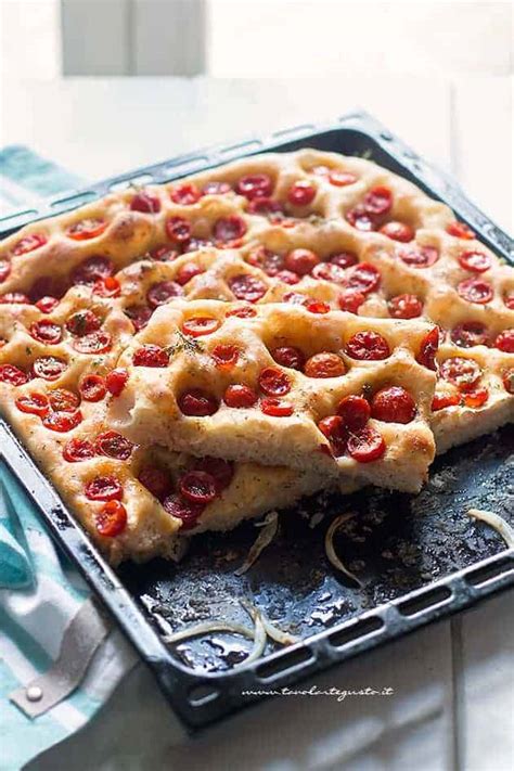 Focaccia Pugliese con Pomodorini