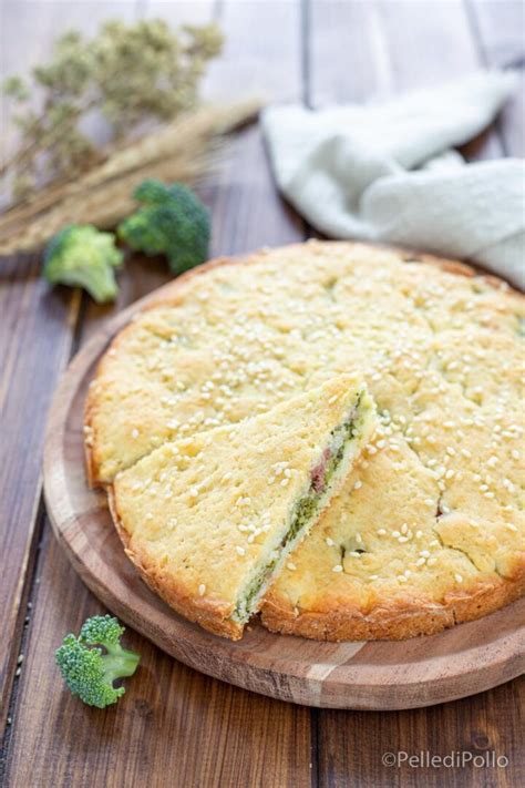 Focaccia Ripiena con Broccoli e Salsiccia