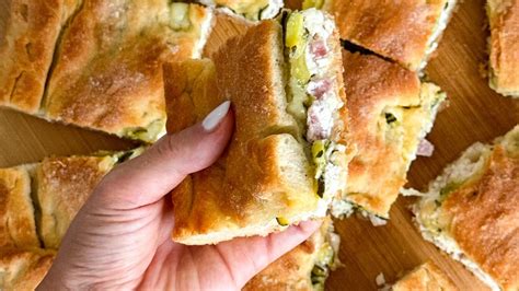 Focaccia Ripiena con Speck e Fontina