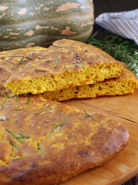 Focaccia di zucca con curcuma