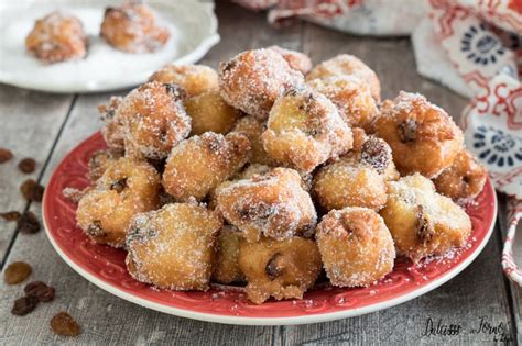 Frittelle con uvetta