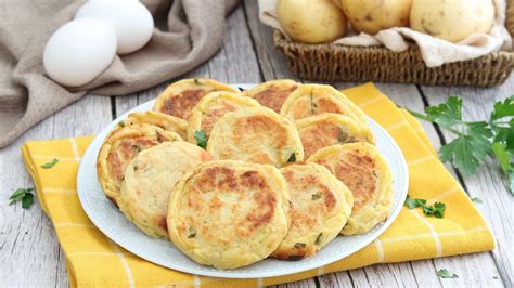 Frittelle di patate con salsa