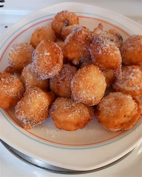 Frittelle dolci pronte da gustare