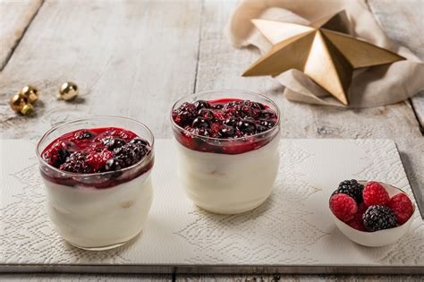 Frutti di Bosco con Panna e Sciroppo