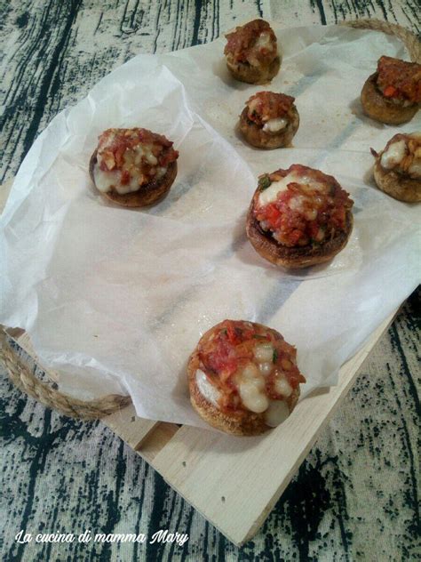 Funghi Champignon Ripieni di Salsiccia