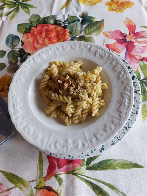 Fusilli al pesto di nocciole