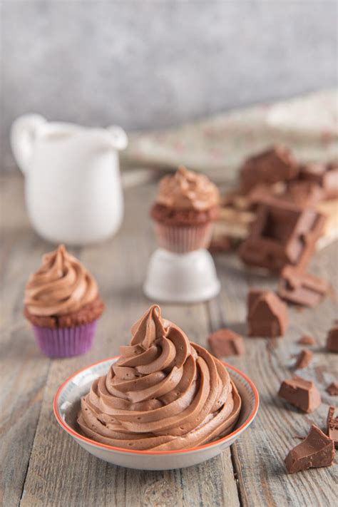 Ganache al cioccolato montata