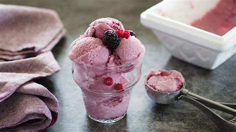 Gelato Amando con Frutti di Bosco