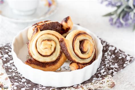 Girelle di pasta sfoglia dolci