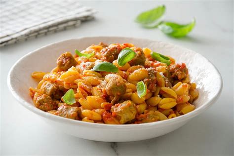Gnocchetti con Salsiccia e Peperoni