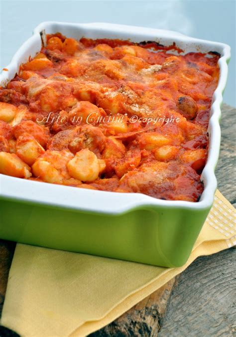 Gnocchi al Forno con Ragù di Salsiccia