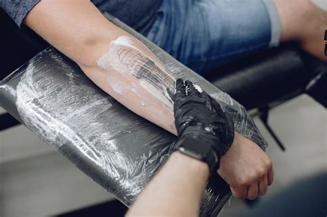 Guarigione del tatuaggio