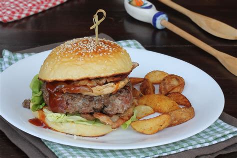 Hamburger con Panino Fatto in Casa