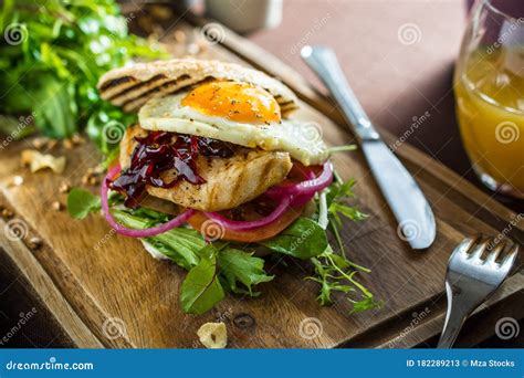 Hamburger di Pollo alla Griglia