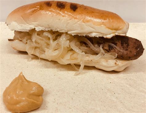 Hot Dog di Fegato alla Veneziana