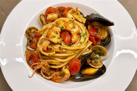 Impiattamento Spaghetti allo Scoglio