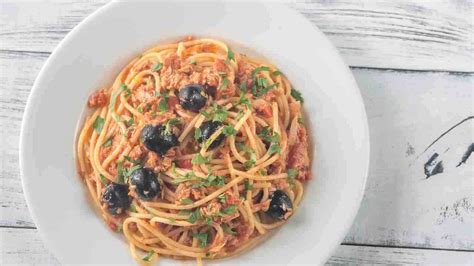 Ingredienti Spaghetti Tonno e Olive